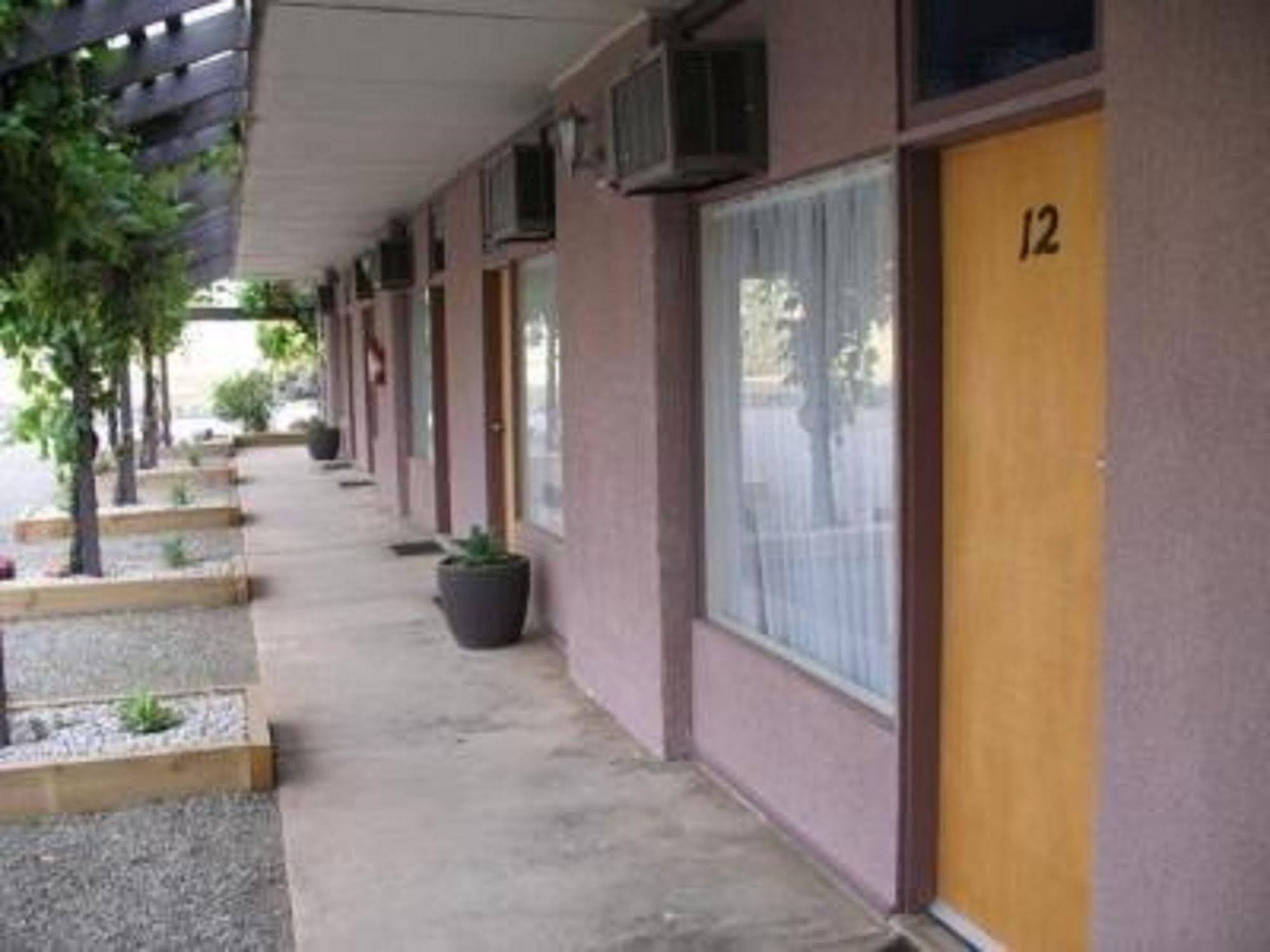 Stawell'S London Motor Inn מראה חיצוני תמונה