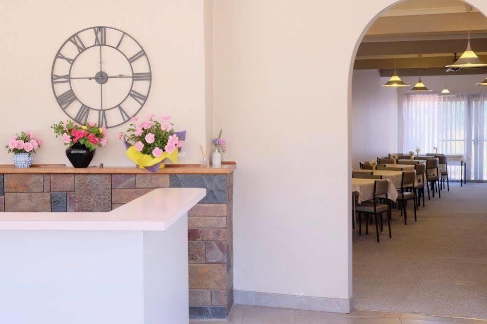 Stawell'S London Motor Inn מראה חיצוני תמונה
