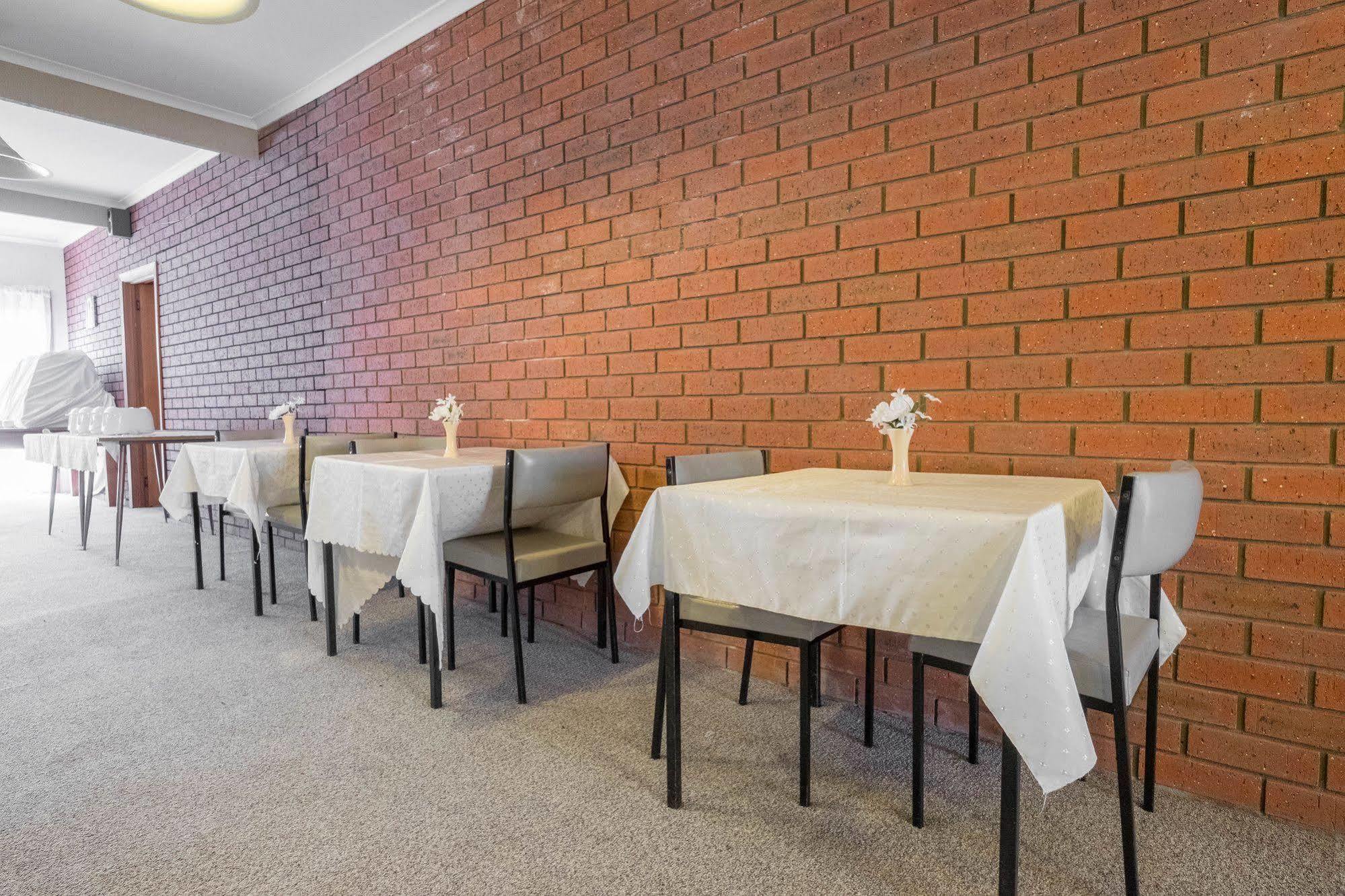 Stawell'S London Motor Inn מראה חיצוני תמונה