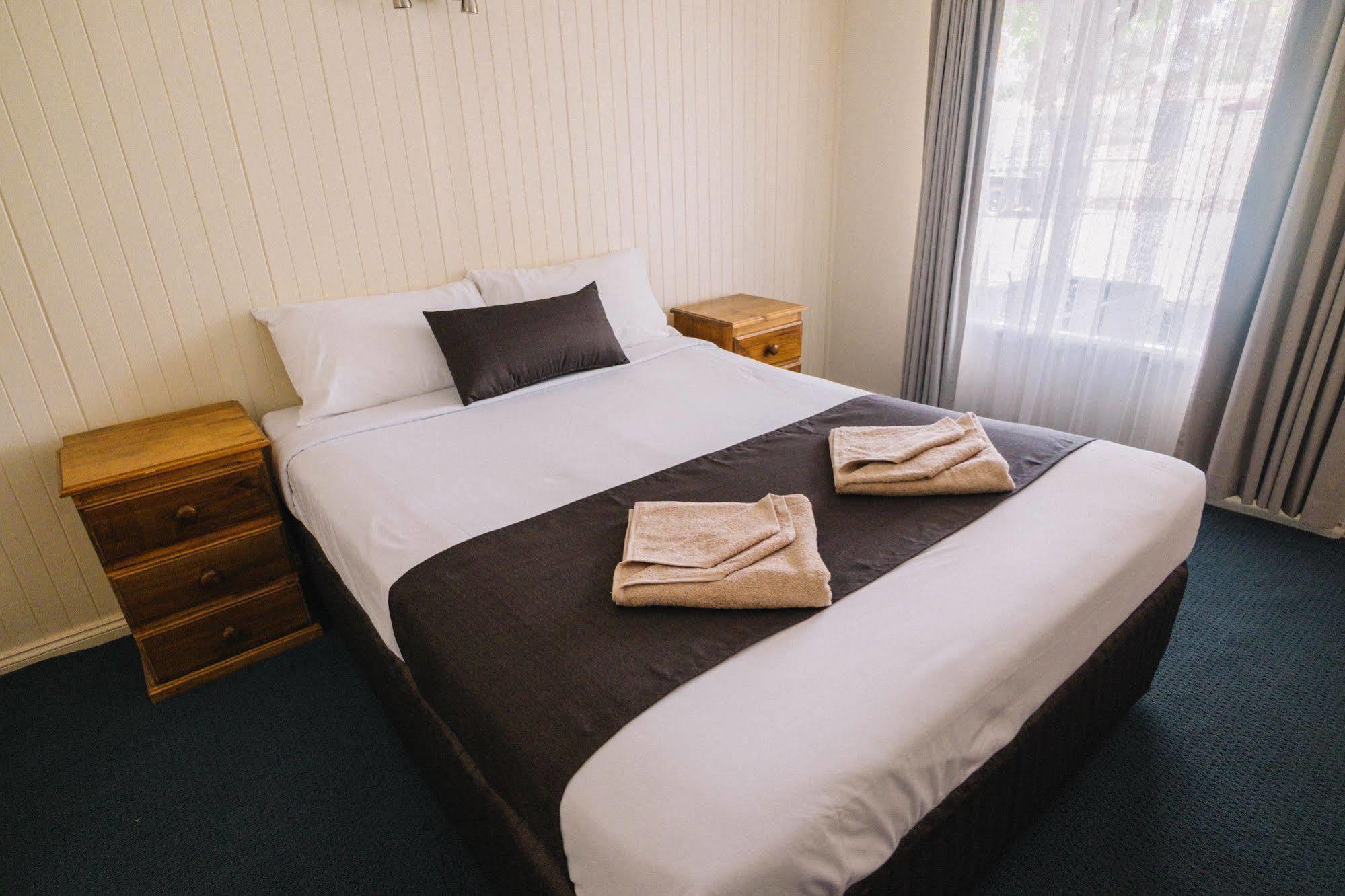Stawell'S London Motor Inn מראה חיצוני תמונה
