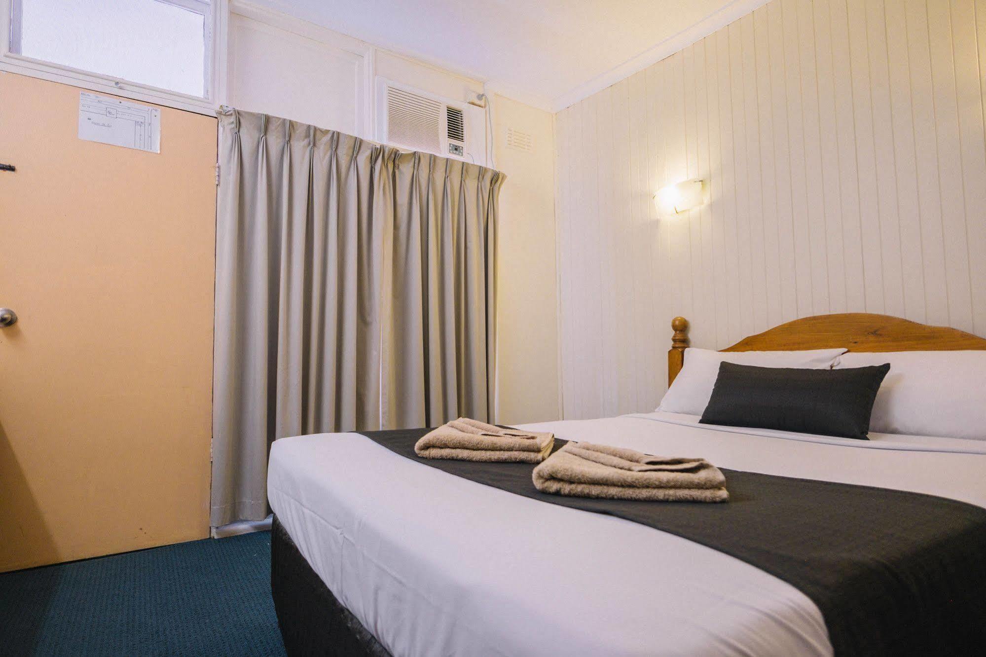 Stawell'S London Motor Inn מראה חיצוני תמונה