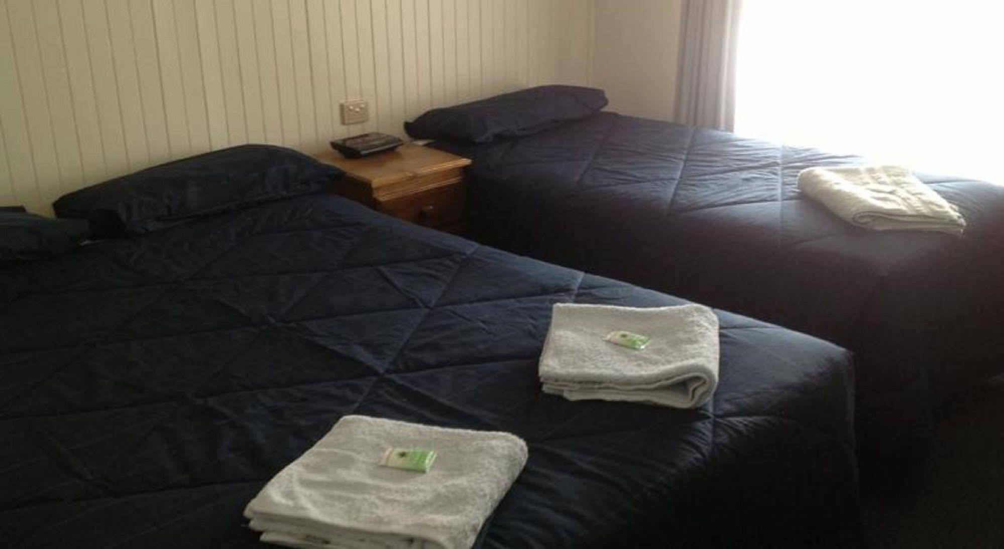 Stawell'S London Motor Inn מראה חיצוני תמונה
