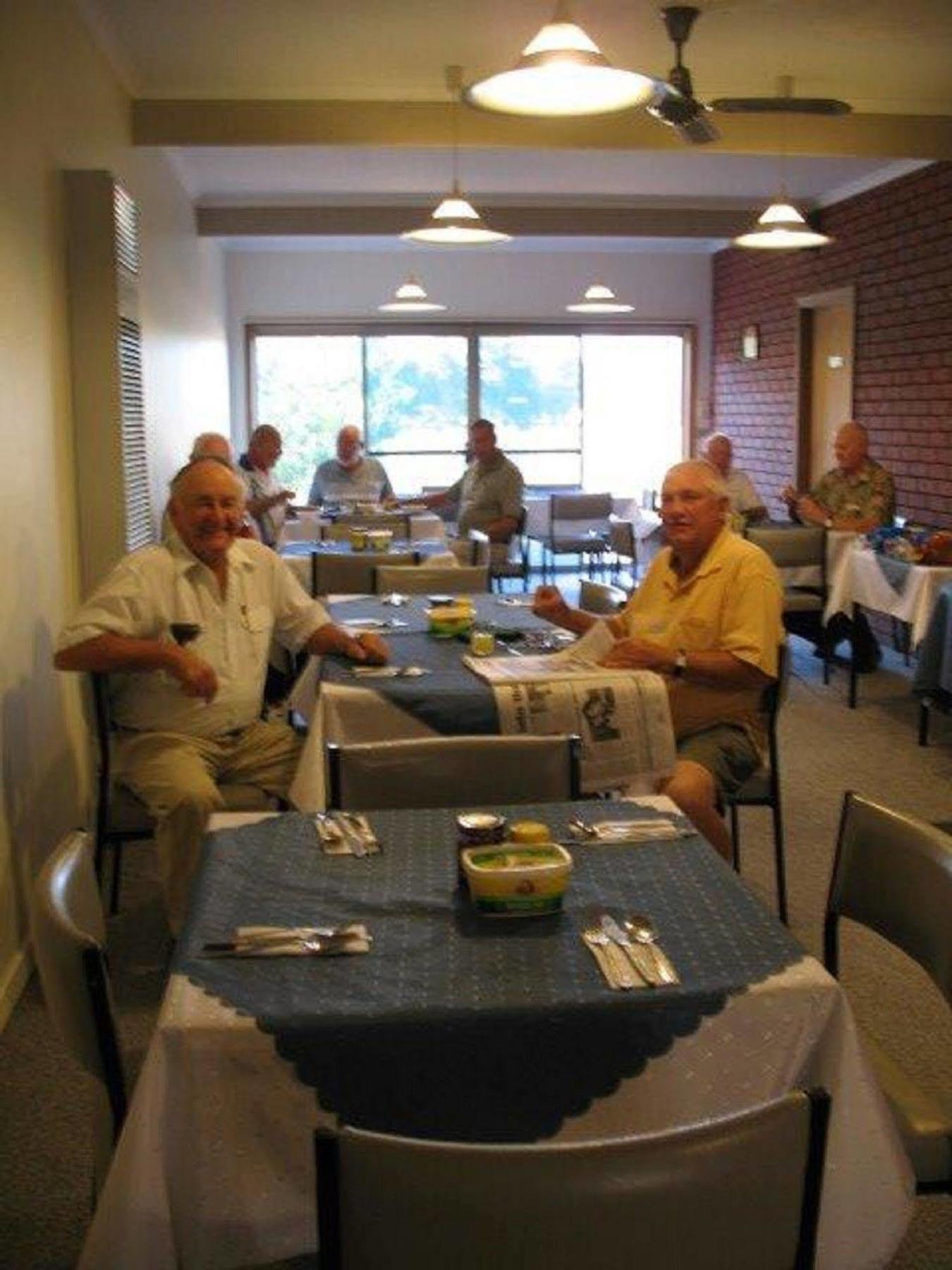 Stawell'S London Motor Inn מראה חיצוני תמונה